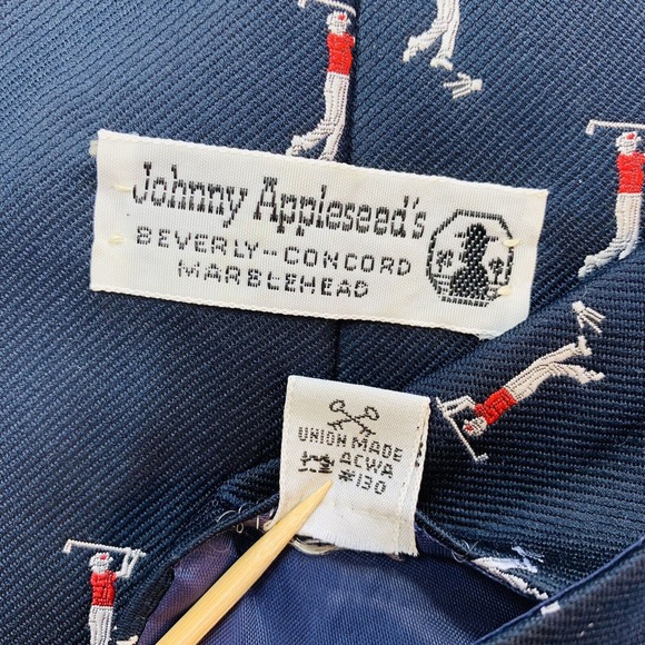 Johnny Appleseed’s Golf Motif Repp‎ Tie Navy Blue Prep Traditional Beverly Mass - Picture 7 of 7